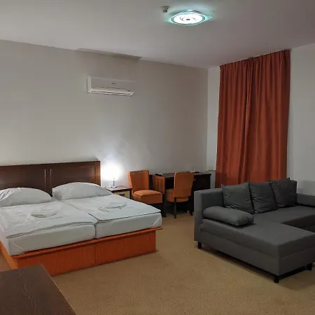 Garni Cosmopolitan 3* Senec